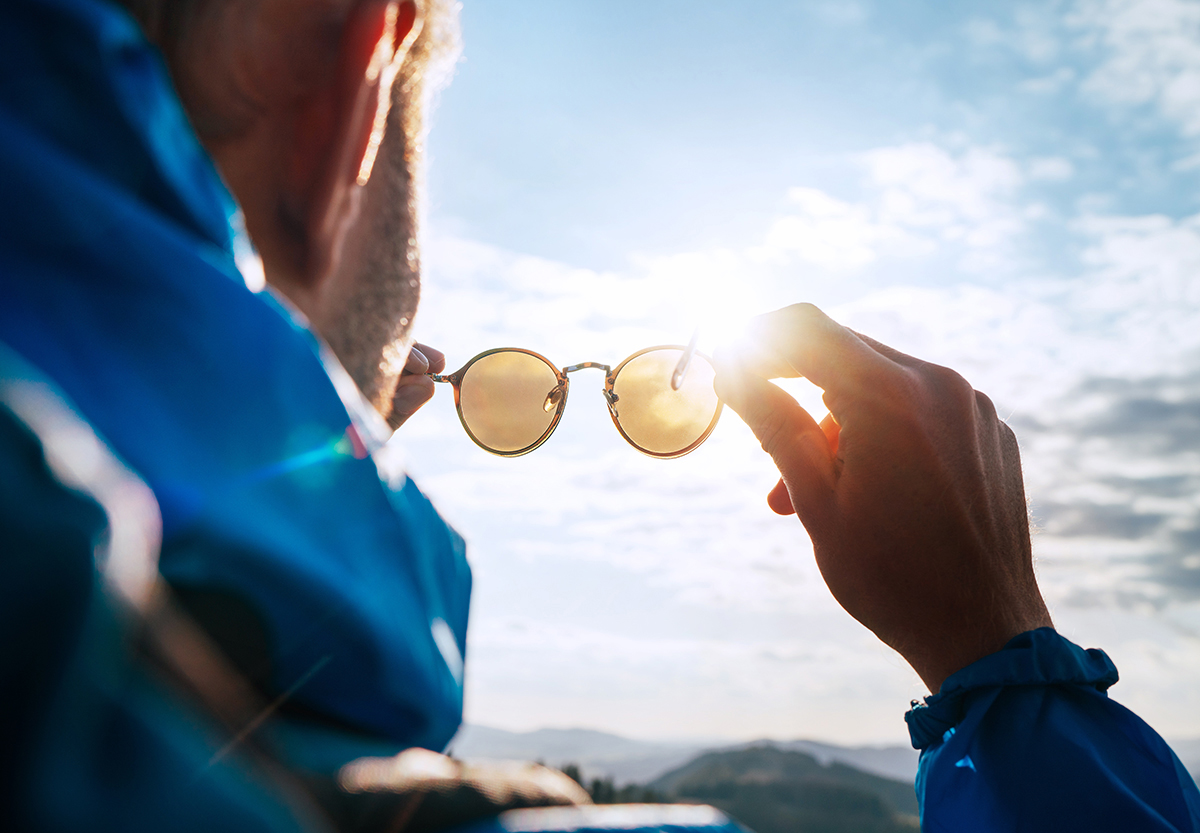 why UV protection for eyes is vital to prevent age-related macular degeneration